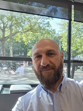 Chauffeur Mouayad Sa'ad-Aldin - Wintelre